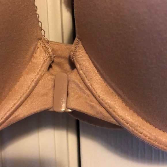 2 Victoria’s Secret Racerback Bras - Picture 2 of 4
